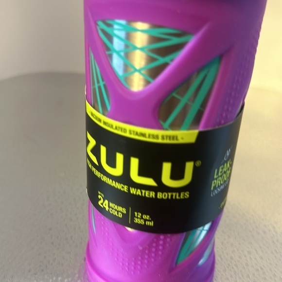 ZULU high-performance water bottle. Keeps liquids cold up to 24 hours 12 ounces. - Picture 4 of 4